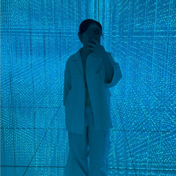 Meet your Posher, Mikaela - Picture 3 of 5